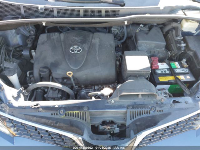 5TDXZ3DC8JS950681 Toyota Sienna Se 8 Passenger