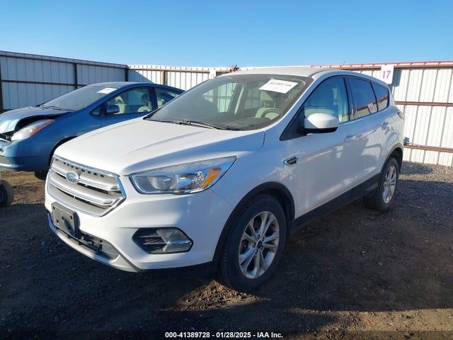Ford ESCAPE SE 2017 1FMCU9G96HUC35870 Image 2