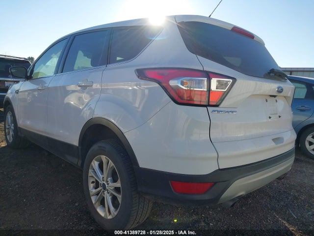 Ford ESCAPE SE 2017 1FMCU9G96HUC35870 Image 3