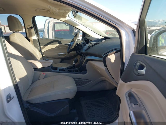 Ford ESCAPE SE 2017 1FMCU9G96HUC35870 Image 5