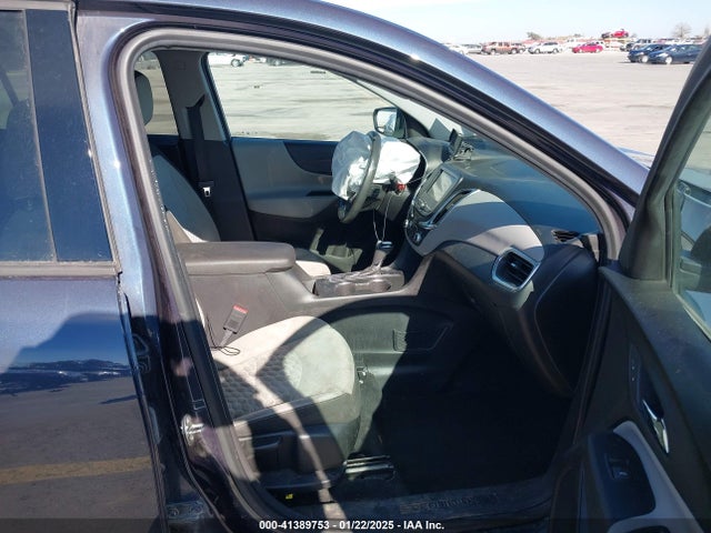 3GNAXSEV0KS515096 Chevrolet EQUINOX LS