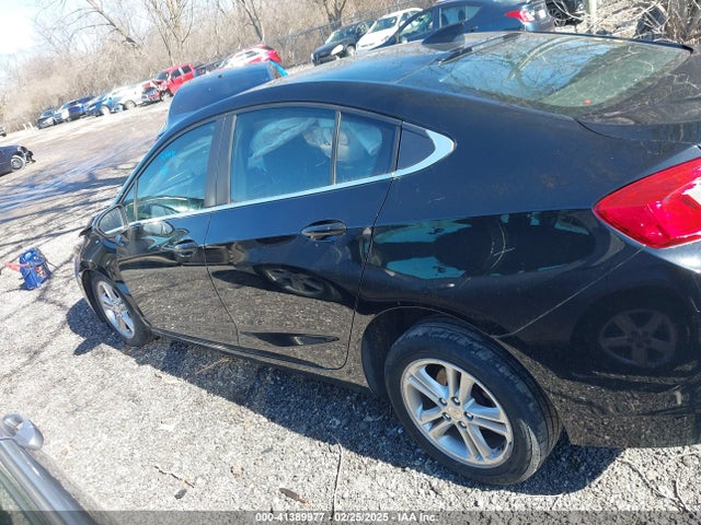 1G1BE5SM9J7131940 Chevrolet Cruze Lt Auto