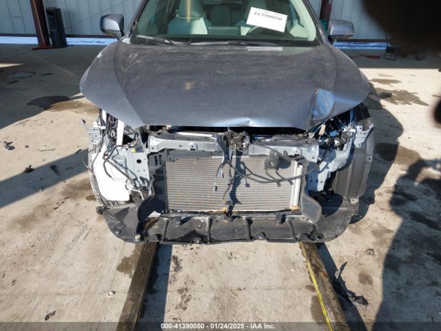 7MUCAABGXRV102464 Toyota Corolla Cross Le
