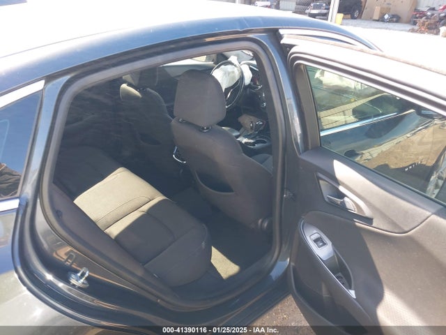 Chevrolet MALIBU LT 2018 1G1ZD5ST8JF131412 Image 8