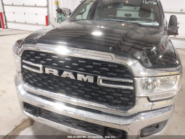 2024 Ram 2500 Big Horn  4x4 6'4 Box მანქანა იყიდება აუქციონზე, vin: 3C6UR5DL3RG247733, აუქციონის ნომერი: 41390194