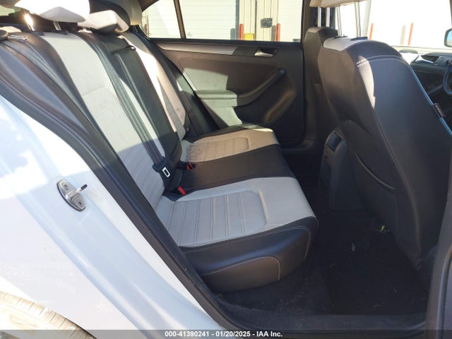 3VWD17AJXGM394870 Volkswagen Jetta 1.8t Sport