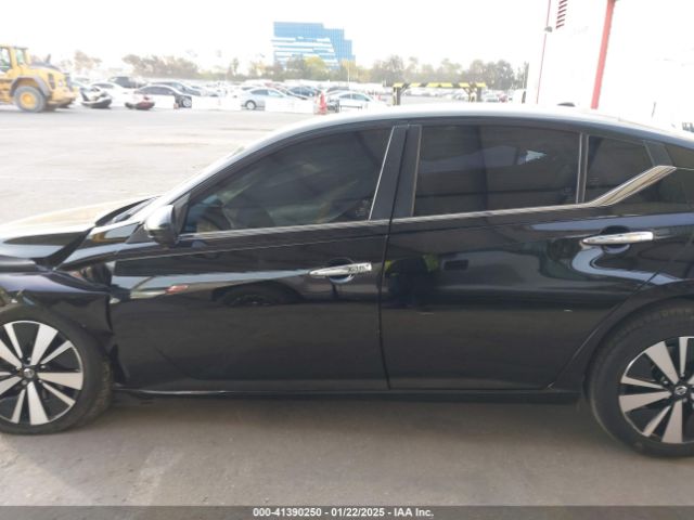 1N4BL4DV8MN333137 Nissan Altima Sv Fwd