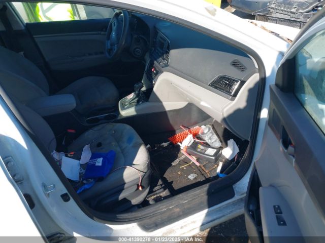 5NPD74LF0HH103146 Hyundai ELANTRA SE