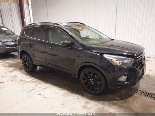 1FMCU9GD8HUF04133 Ford ESCAPE SE