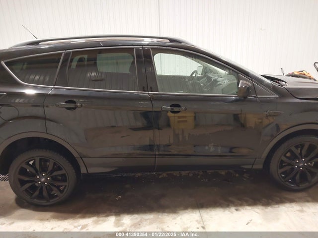 1FMCU9GD8HUF04133 Ford ESCAPE SE