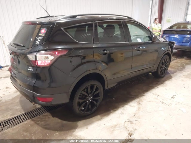 1FMCU9GD8HUF04133 Ford ESCAPE SE