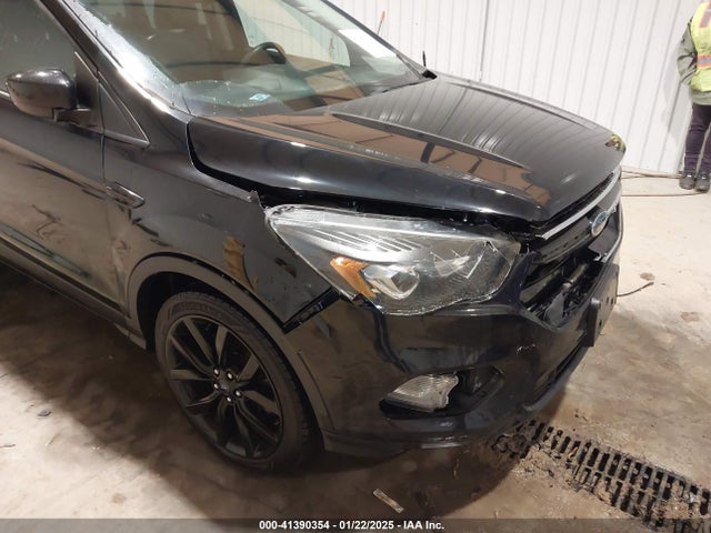 1FMCU9GD8HUF04133 Ford ESCAPE SE