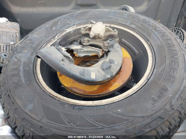 1GCVKREC0EZ332773 Chevrolet Silverado 1500 2lt