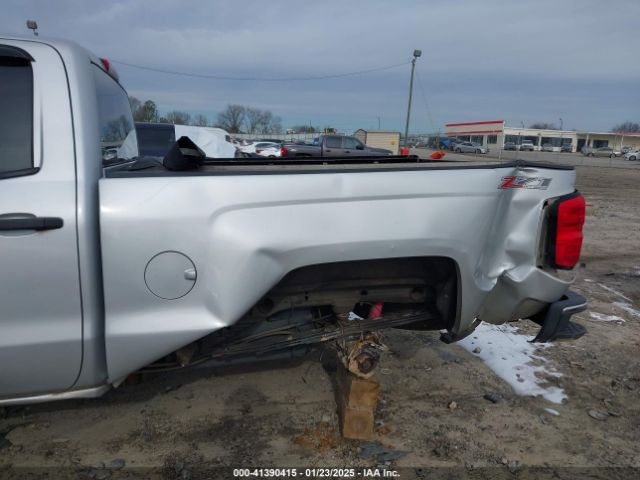 1GCVKREC0EZ332773 Chevrolet Silverado 1500 2lt