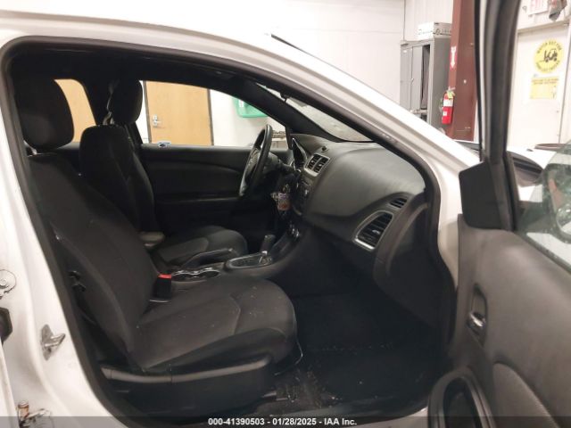 1C3CDZAB5EN115942 Dodge AVENGER SE