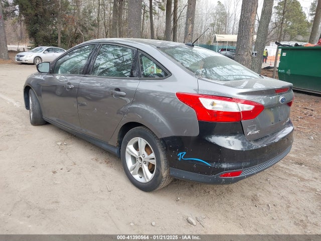 Ford FOCUS SE 2014 1FADP3F24EL124145 Image 3