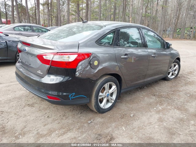 Ford FOCUS SE 2014 1FADP3F24EL124145 Image 4