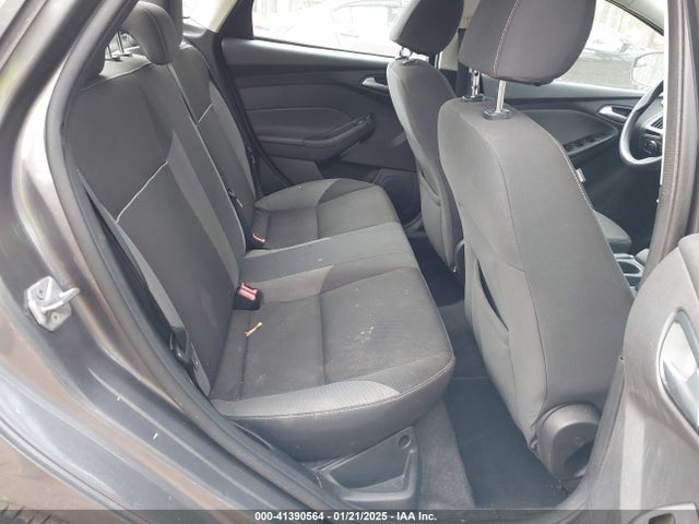 Ford FOCUS SE 2014 1FADP3F24EL124145 Image 8