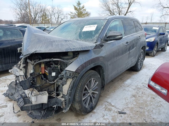 5TDJZRFH1KS591063 Toyota Highlander Xle