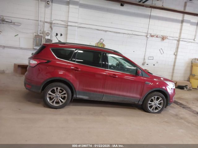 1FMCU9HD4JUA57711 Ford ESCAPE SEL