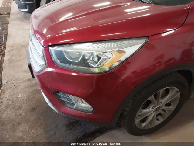 1FMCU9HD4JUA57711 Ford ESCAPE SEL