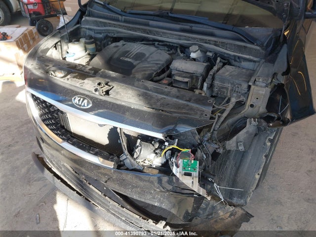 KIA SEDONA LX 2016 KNDMB5C11G6099786 Image 6
