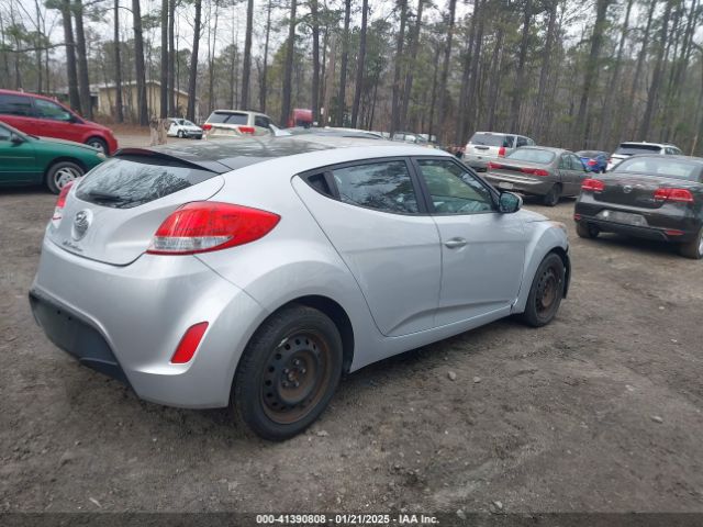 KMHTC6AD8HU306680 Hyundai Veloster