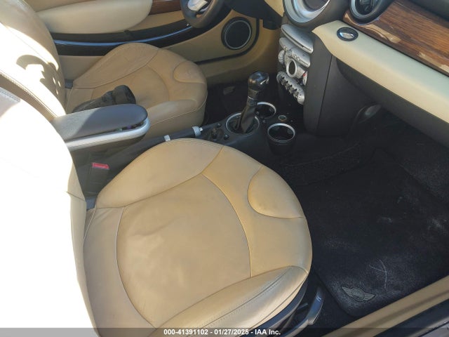 2007 MINI COOPER WMWMF33597TT52427 Photo 4