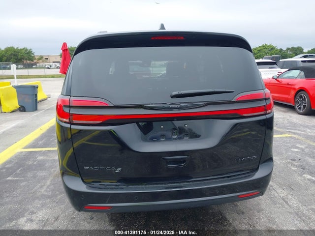 Chrysler Pacifica Limited 2025 2C4RC1GG7SR515545 Image 16