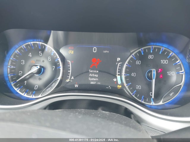 Chrysler Pacifica Limited 2025 2C4RC1GG7SR515545 Image 7