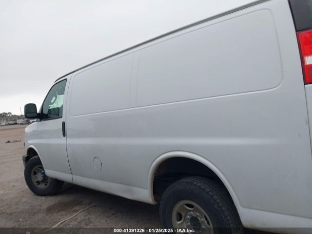 1GCWGAFP7J1197552 Chevrolet Express 2500 Work Van