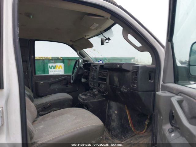 1GCWGAFP7J1197552 Chevrolet Express 2500 Work Van