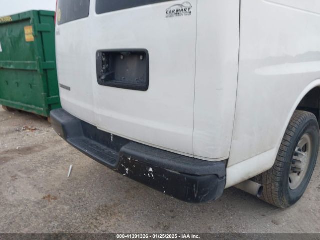 1GCWGAFP7J1197552 Chevrolet Express 2500 Work Van