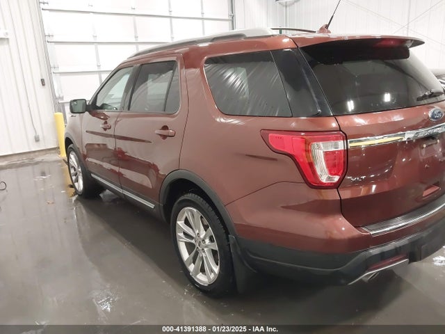 Ford EXPLORER XLT 2018 1FM5K8D82JGA31642 Image 3