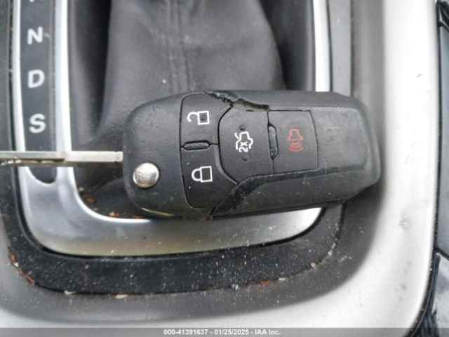 3FA6P0HD5FR163044 Ford FUSION SE