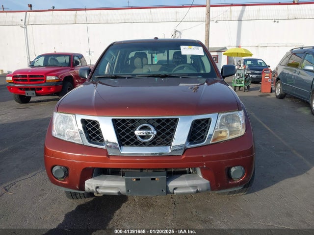 1N6AD0EV9HN760016 Nissan 2017