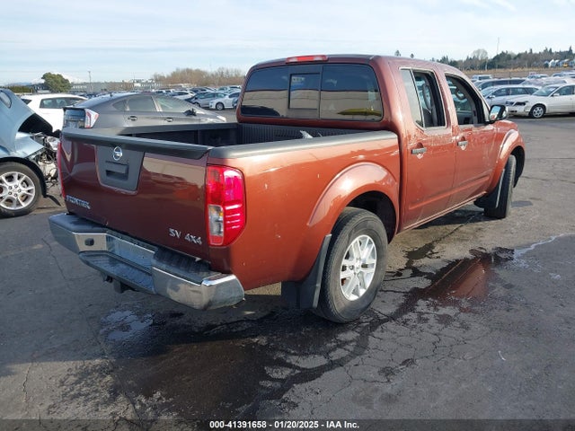 1N6AD0EV9HN760016 Nissan 2017