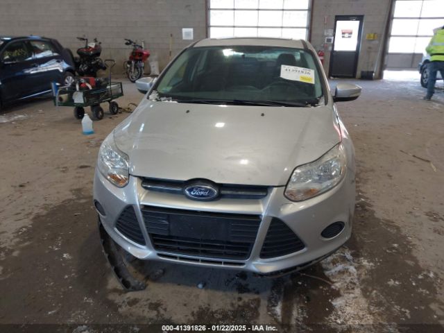 1FADP3F21EL244484 Ford FOCUS SE