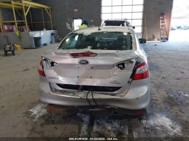 1FADP3F21EL244484 Ford FOCUS SE