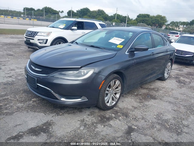 Chrysler 200 Limited 2015 1C3CCCAB2FN567798 Image 2