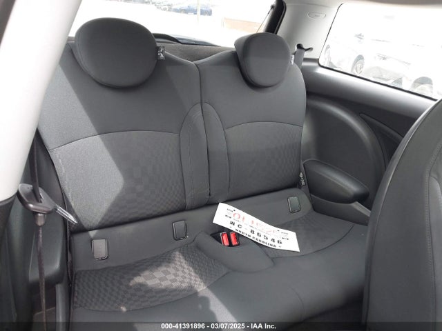 2007 MINI COOPER WMWMF33587TT51964 Photo 7