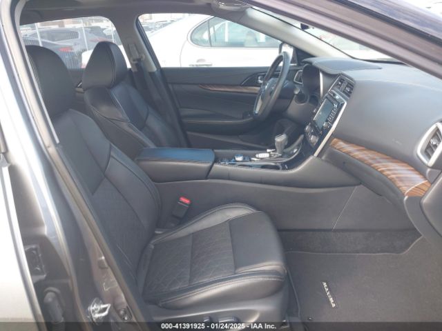 1N4AA6APXJC403697 Nissan Maxima 3.5 Platinum