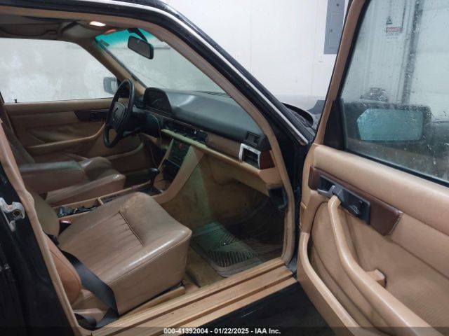 1984 MERCEDES-BENZ 380 WDBCA32B6EA081631 Photo 4