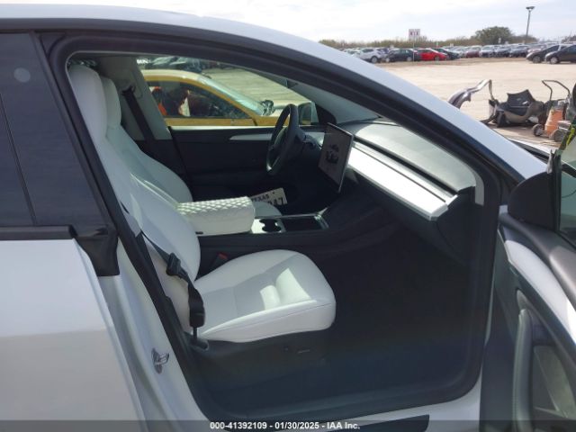 7SAYGDEE0PA070121 Tesla Model Y