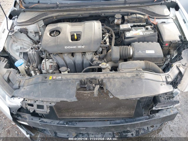 Hyundai ELANTRA SE 2017 5NPD74LF3HH192422 Image 10