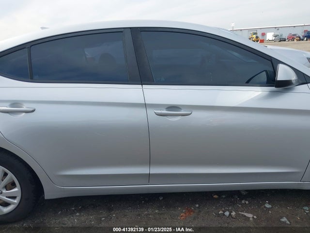 Hyundai ELANTRA SE 2017 5NPD74LF3HH192422 Image 14