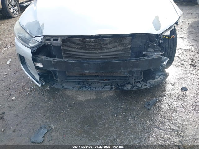 Hyundai ELANTRA SE 2017 5NPD74LF3HH192422 Image 6