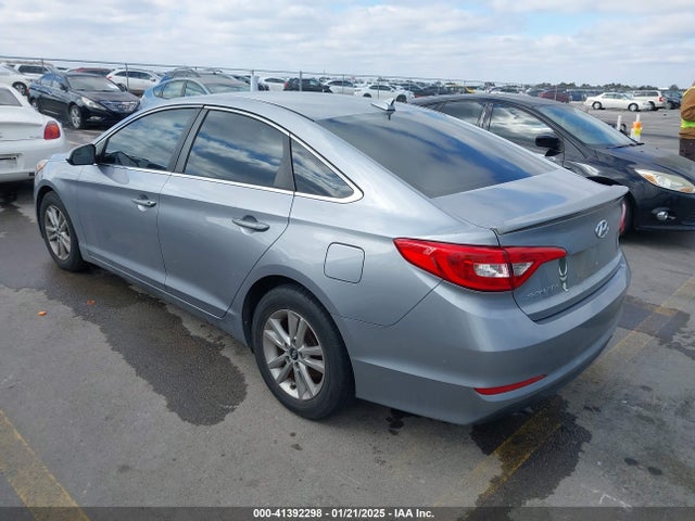 Hyundai SONATA SE 2016 5NPE24AF8GH330606 Image 3