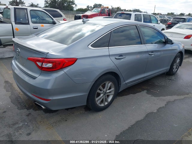 Hyundai SONATA SE 2016 5NPE24AF8GH330606 Image 4