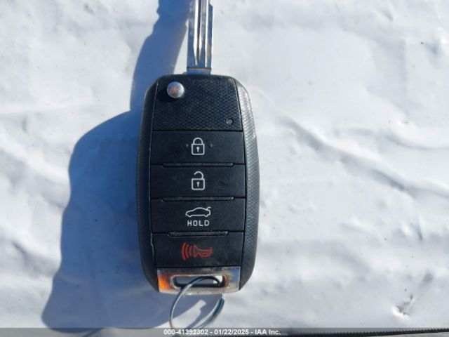 KNAFX4A85E5111586 KIA FORTE EX